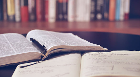 For The Reader Leader: 5 Books Every Manager Should Read