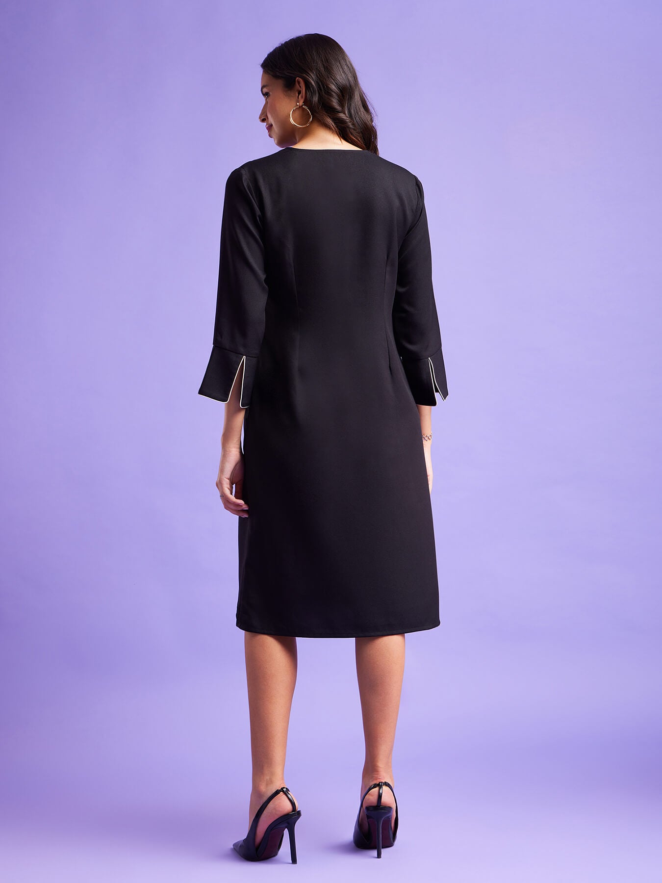 V Neck Shift Dress - Black