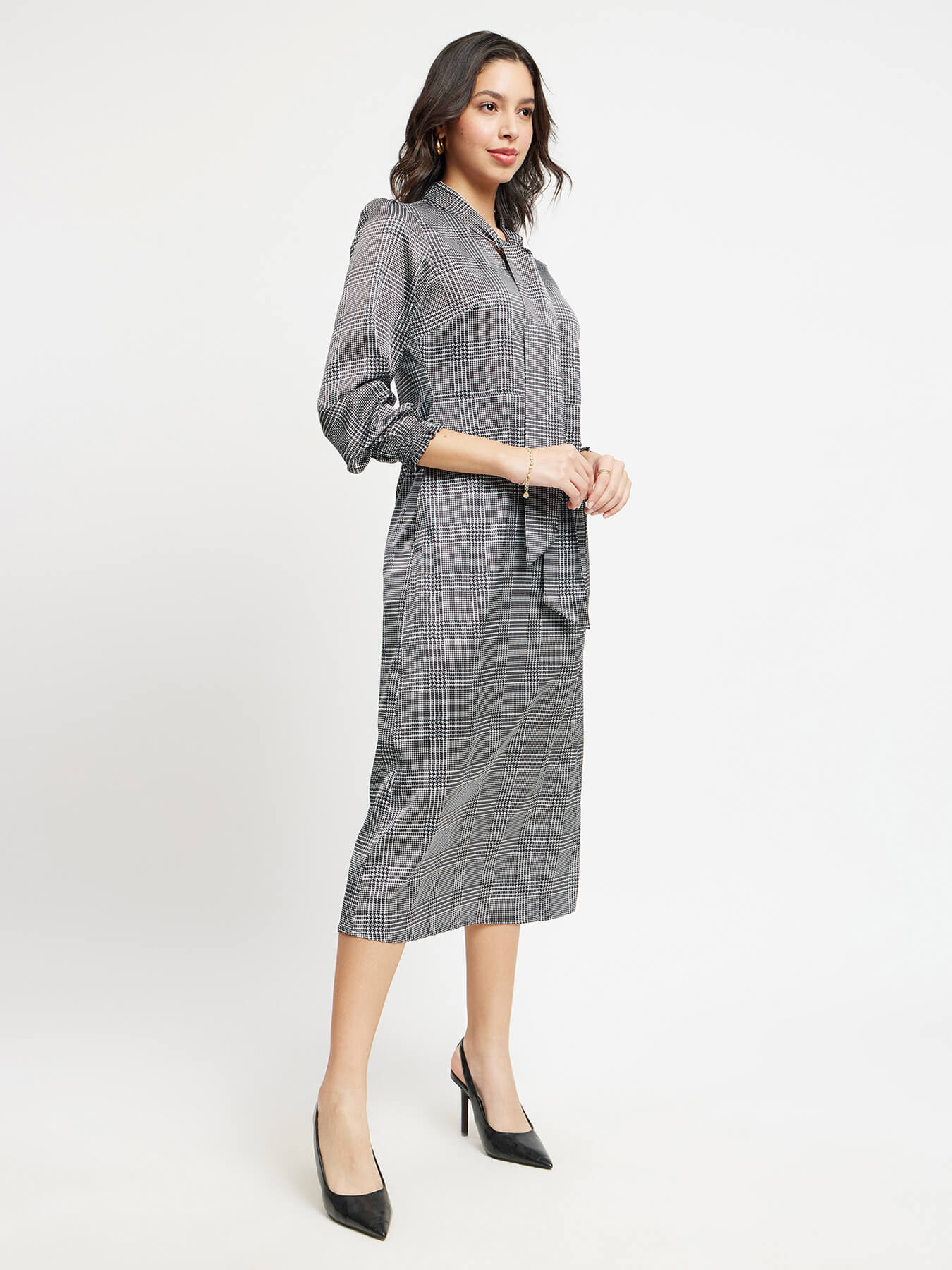 Satin Geometric Print Tie-Up Dress - Black And White