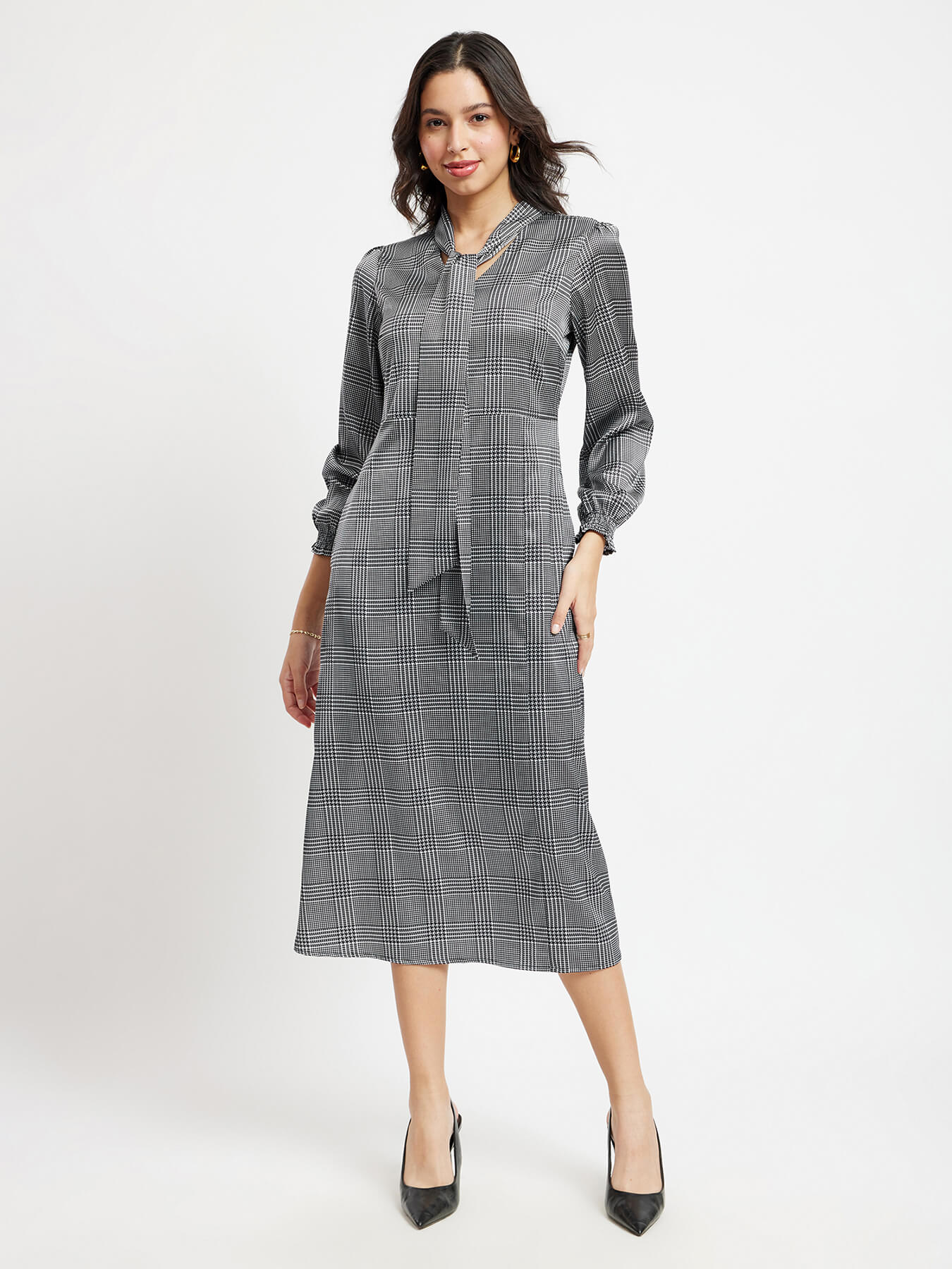 Satin Geometric Print Tie-Up Dress - Black And White