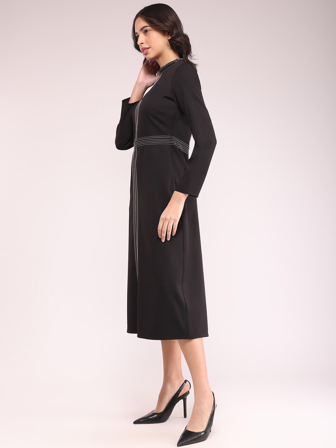 Round Neck Contrast Stitch Dress - Black