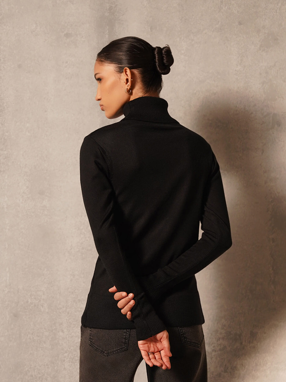 Livsoft Essential High Neck Sweater - Black