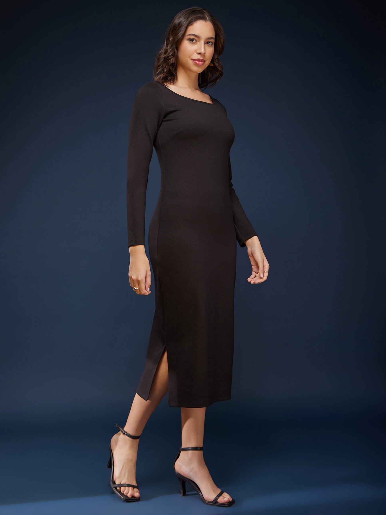 Round Neck Shift Dress - Black