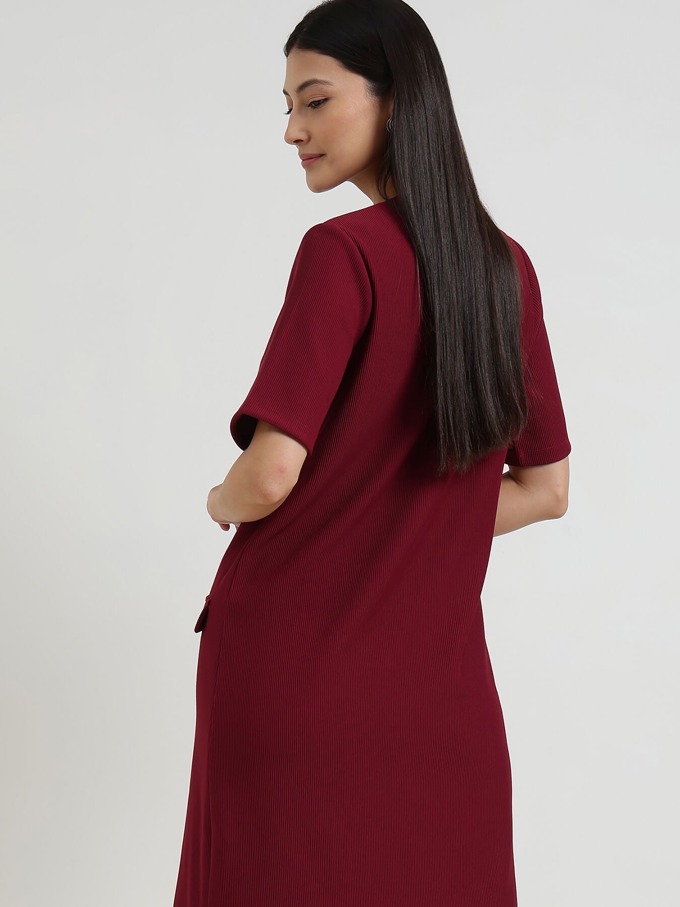 Round Neck Shift Dress - Maroon