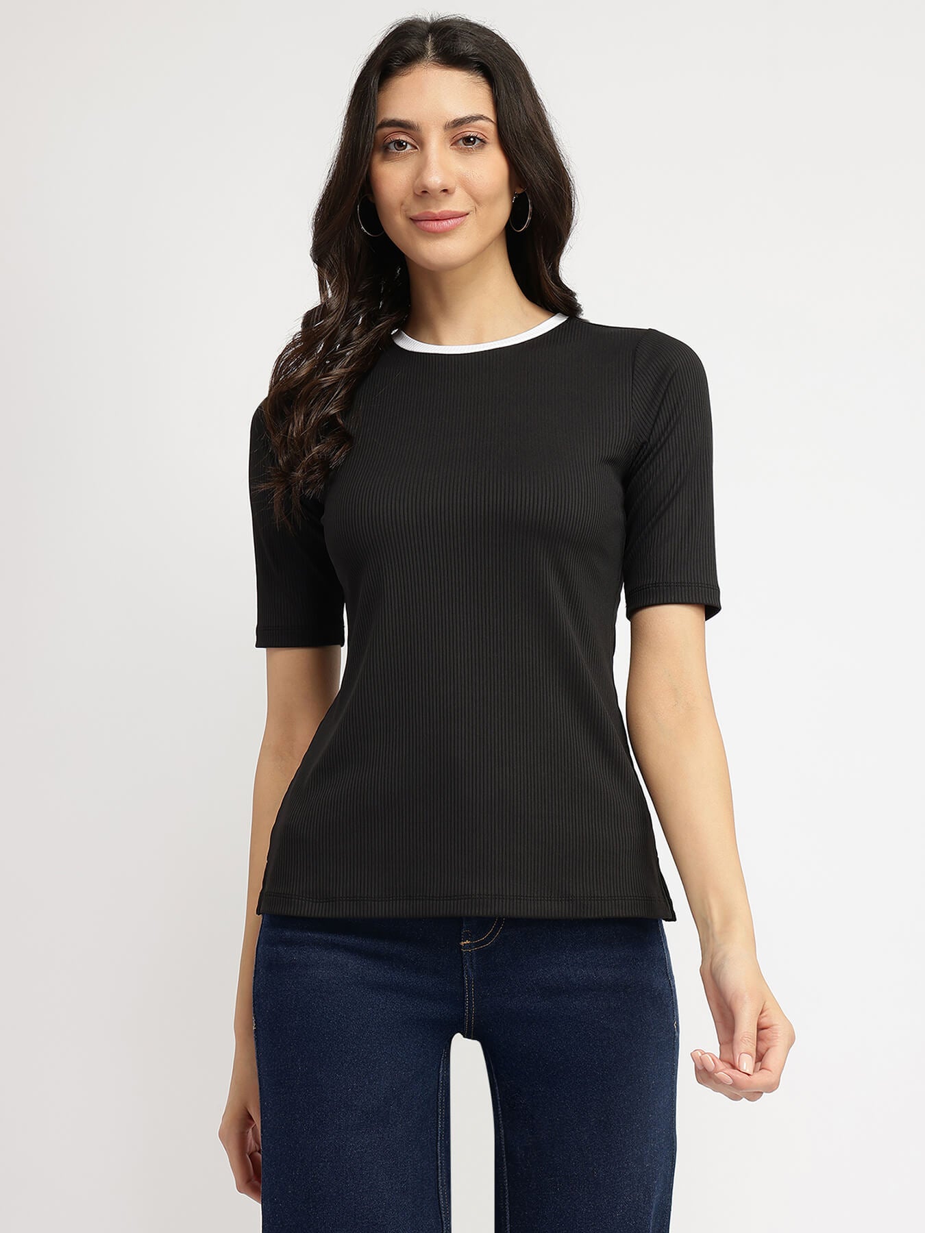 Colourblocked T-Shirt - Black
