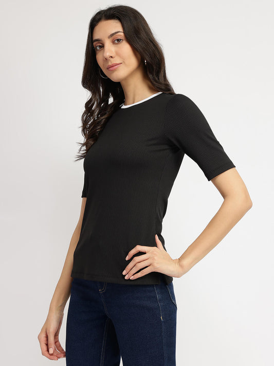 Colourblocked T-Shirt - Black