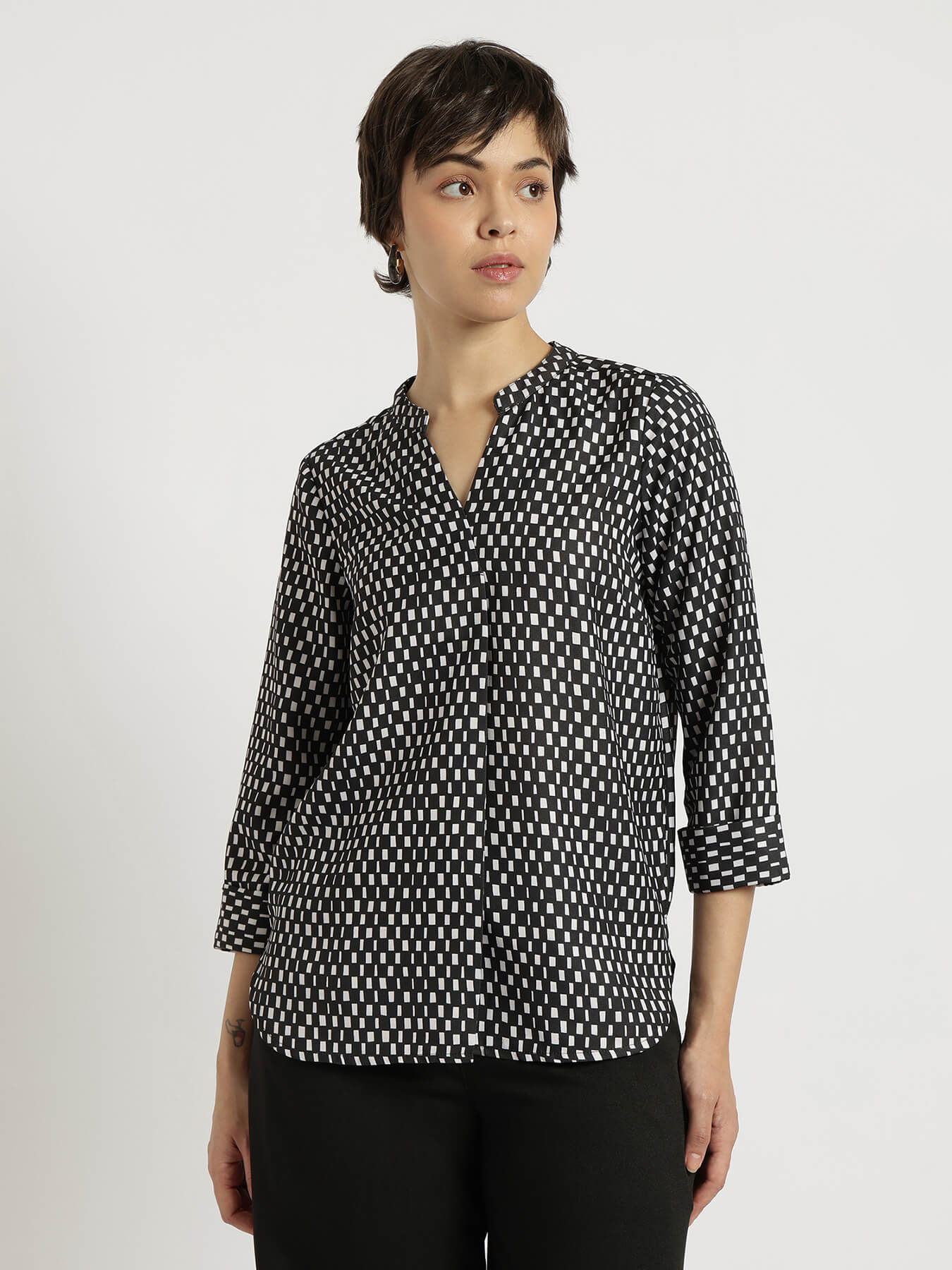 Mandarin V-Neck Top - Black