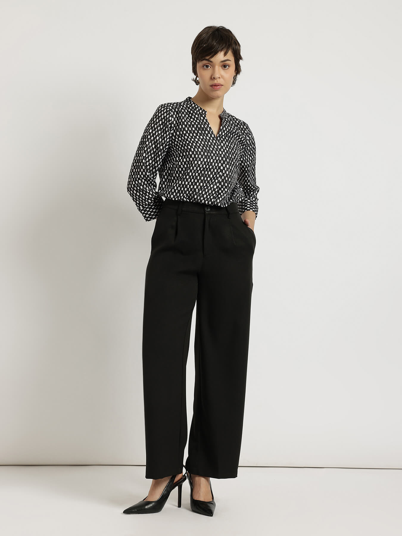 Mandarin V-Neck Top - Black