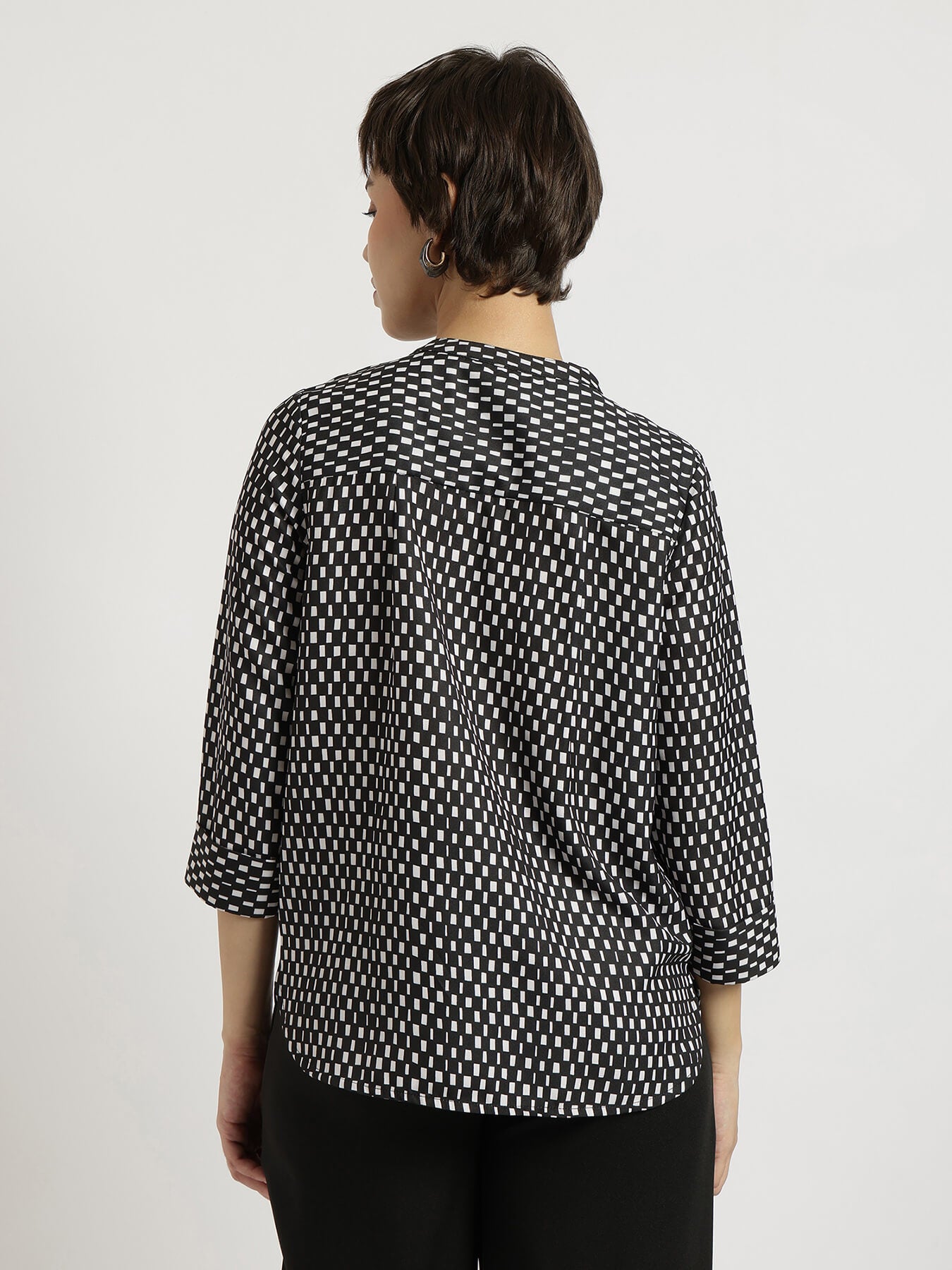 Mandarin V-Neck Top - Black