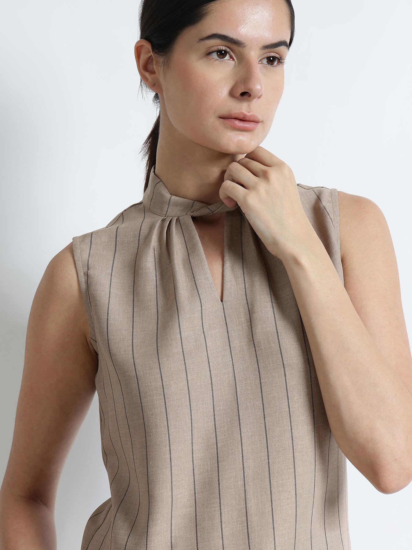 Twisted Band Collar Top - Brown