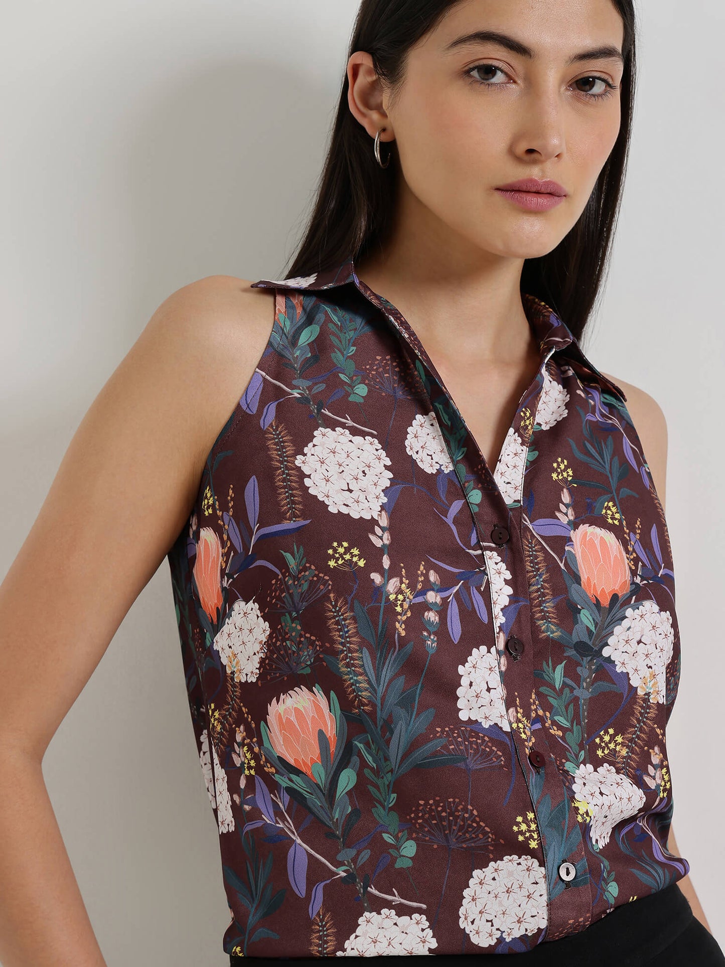 Floral V-Neck Shirt - Brown