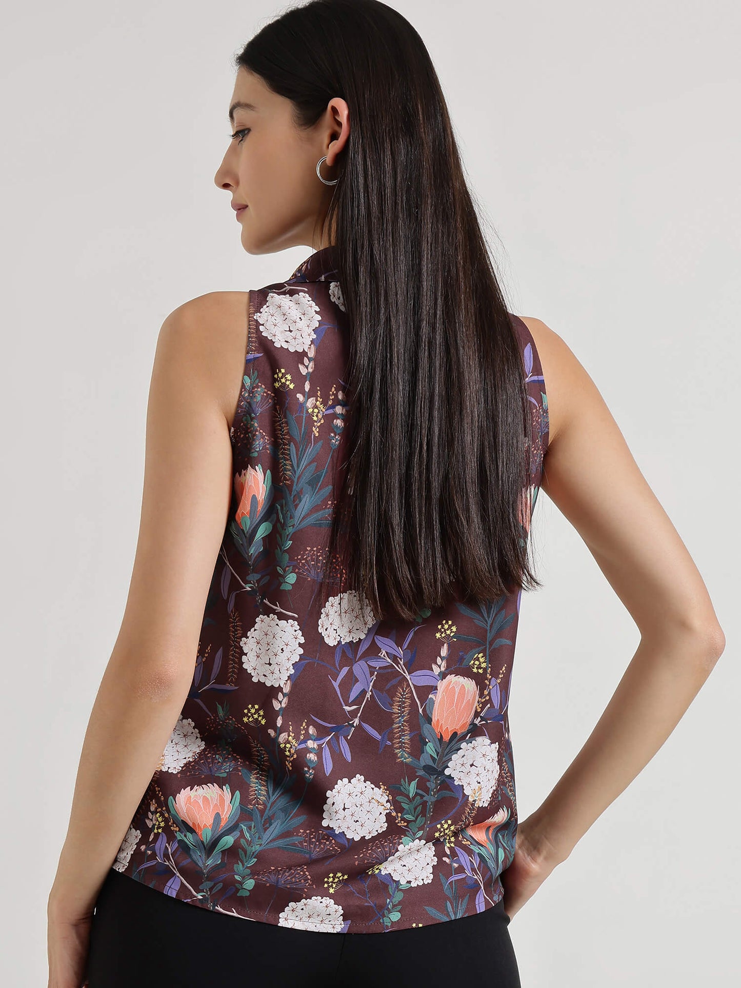 Floral V-Neck Shirt - Brown