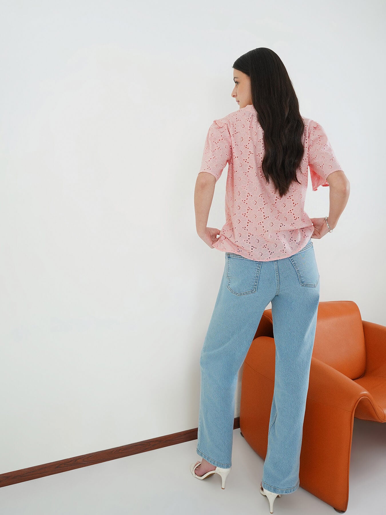 Schiffli V-Neck Top - Pink