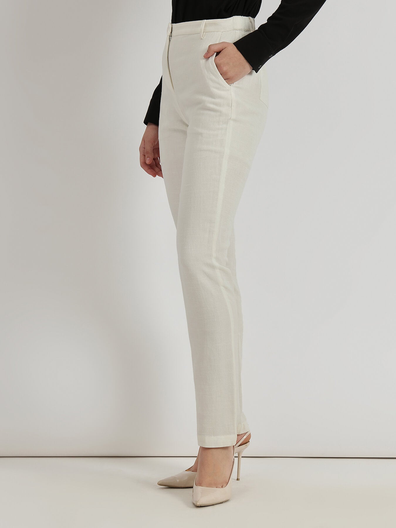 Linen Mid Rise Tapered Trousers - White