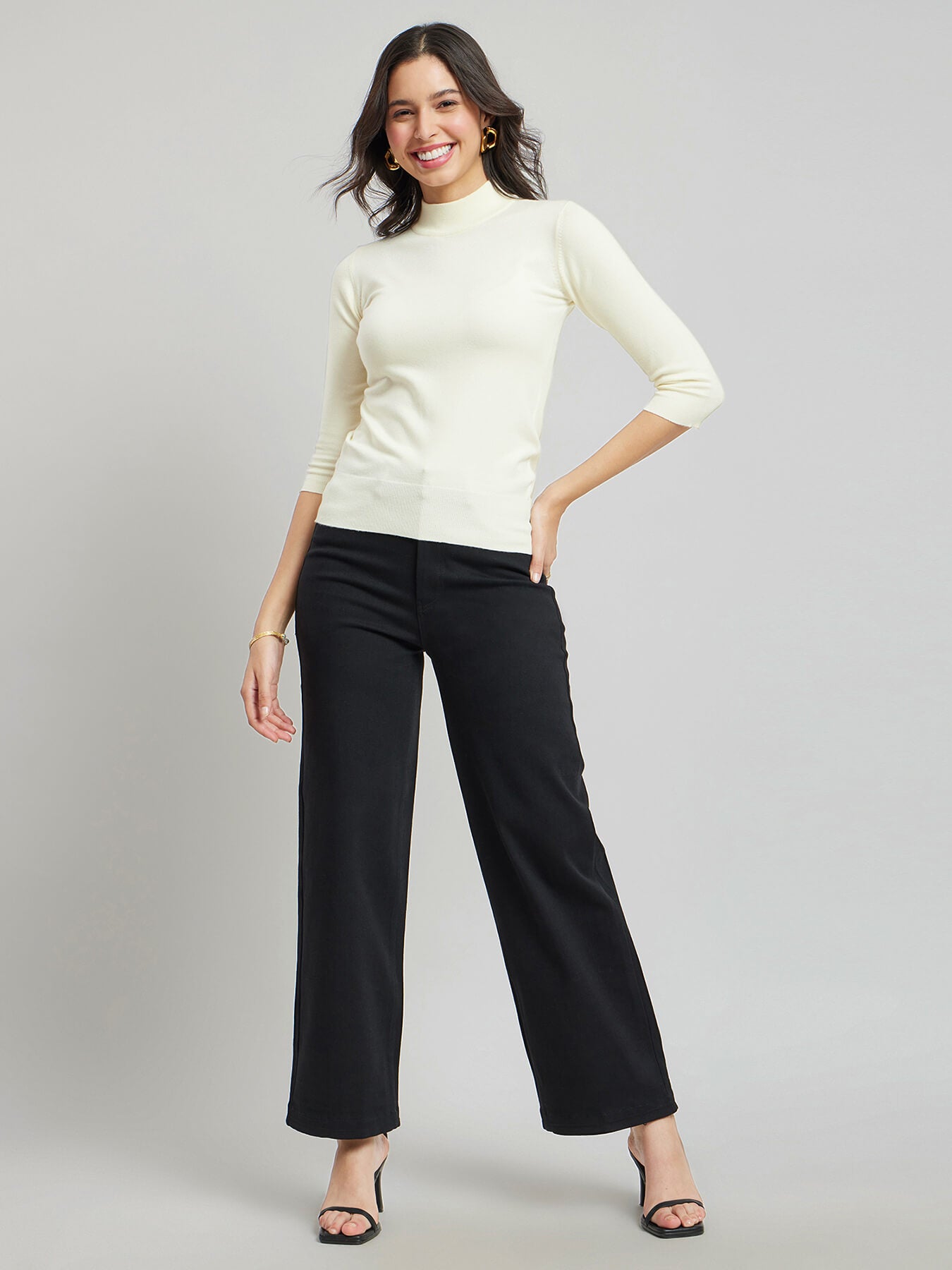 LivSoft Round Neck Knitted Top - Off-White