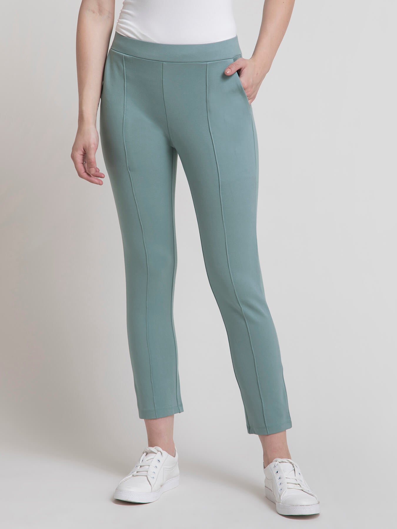 LivIn Straight Fit Cropped Pants - Sap Green