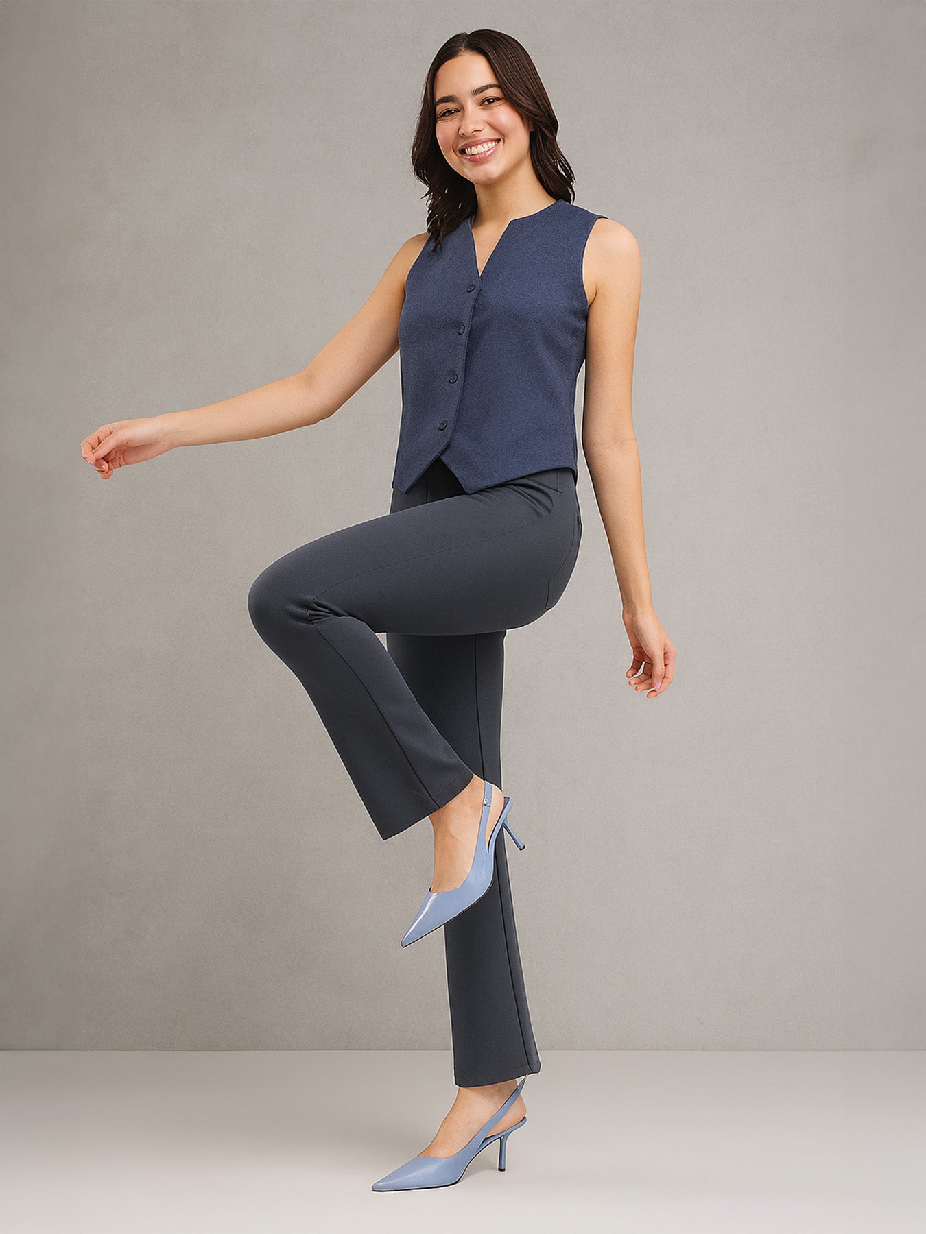LivIn Bootcut Pants - Dark Grey