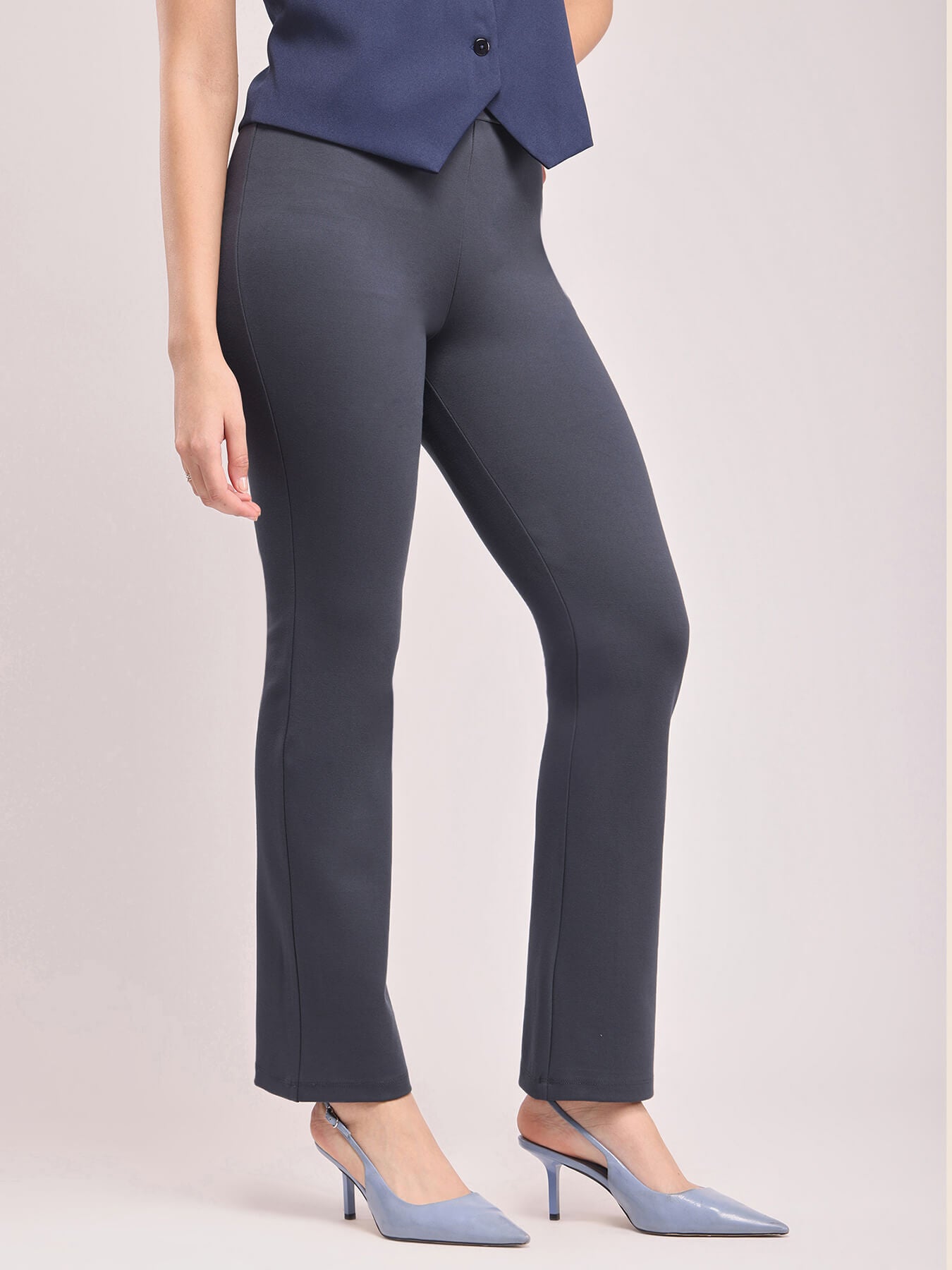 LivIn Bootcut Pants - Dark Grey