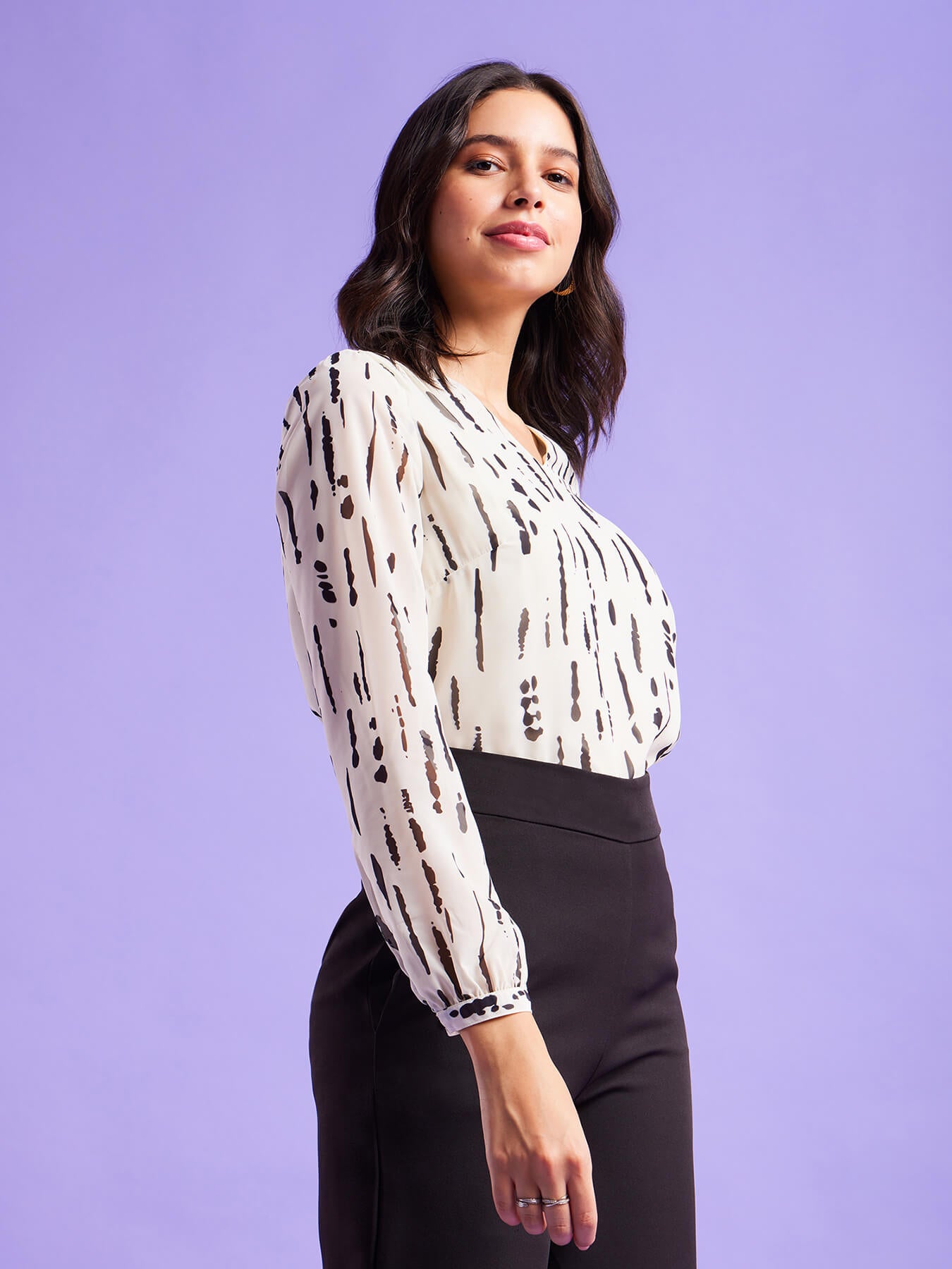 Abstract Print V Neck Top - Off White And Black