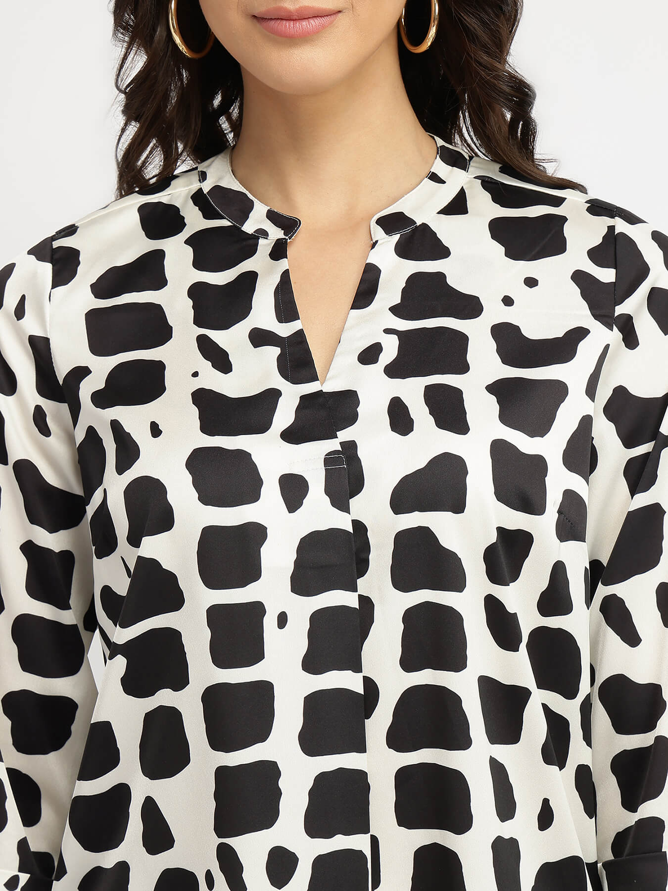 Satin Abstratct Print Top - Black and White