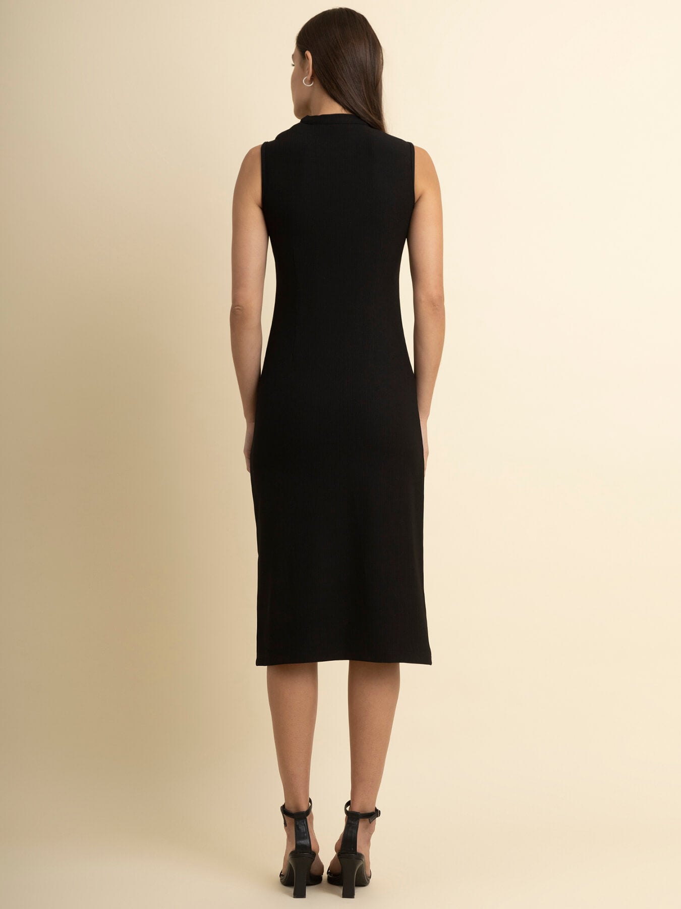 LivIn Cutout Detail Dress - Black