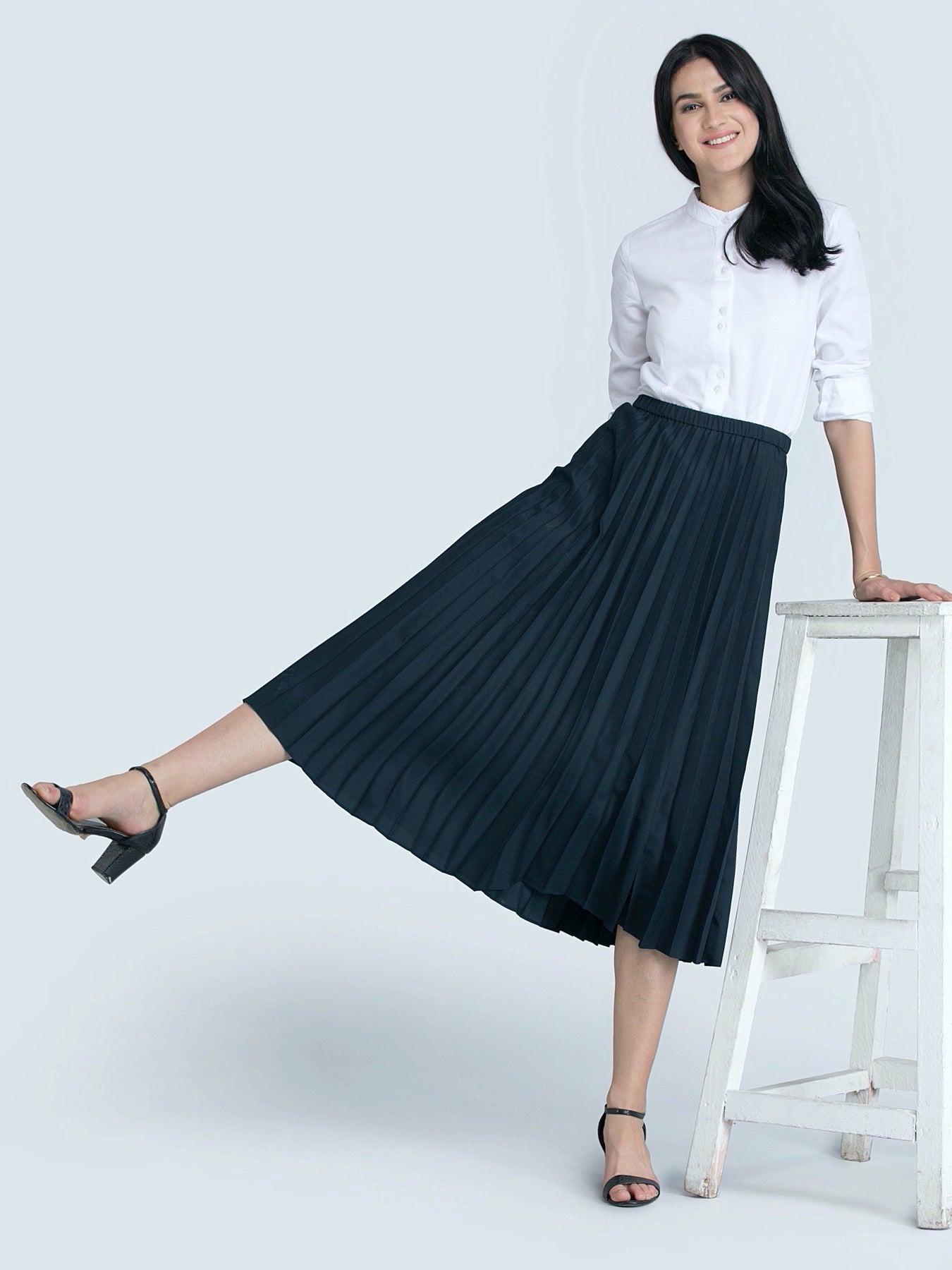 Pleated Flared Midi Skirt - Black