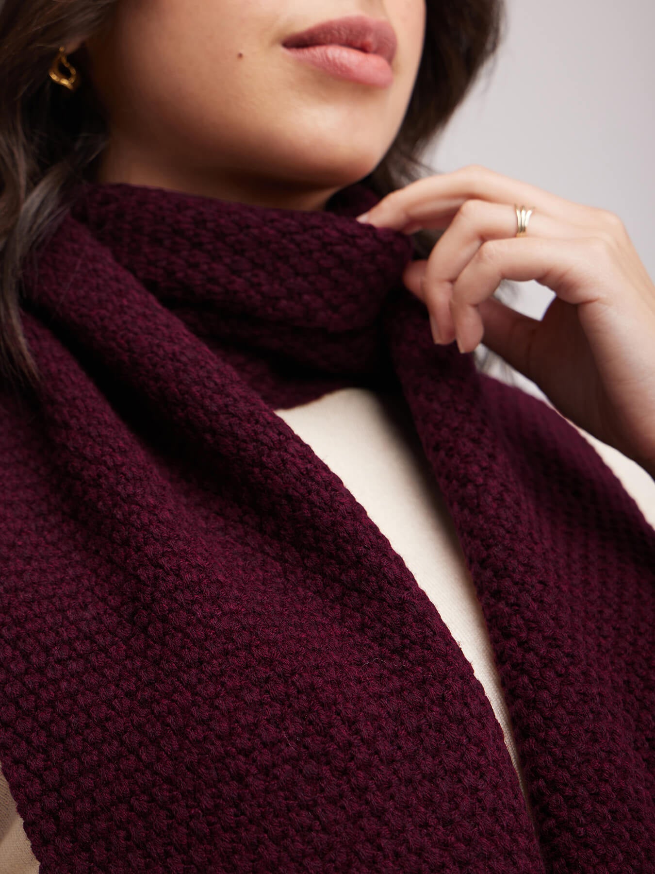 Textured Wool Muffler - Wine