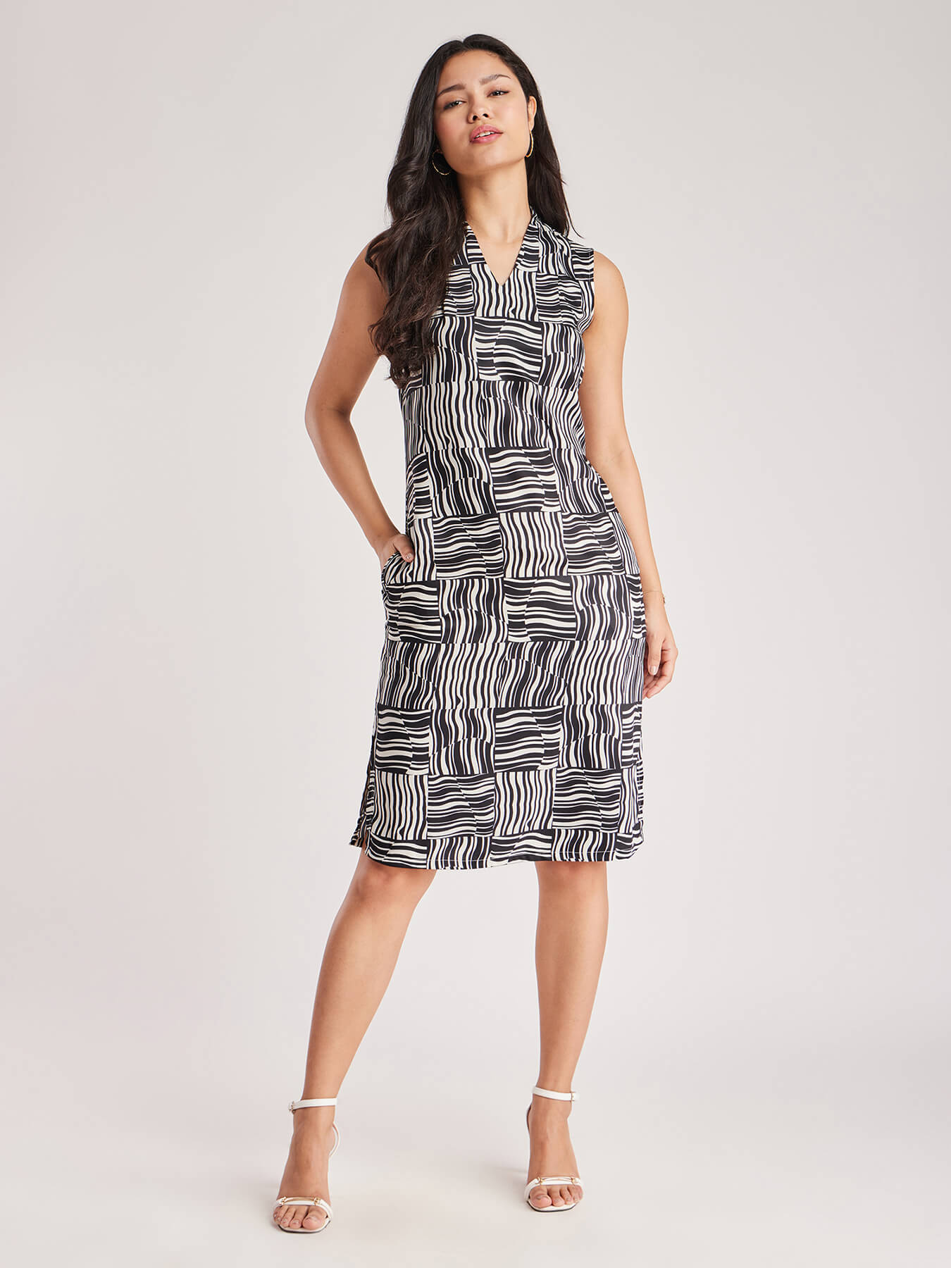 Geometric Sleeveless Dress - Black And Off White