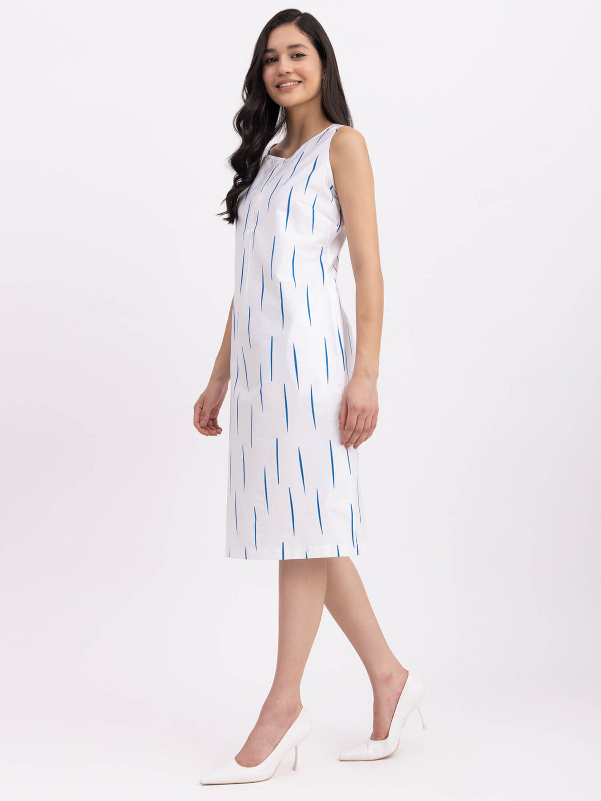 Cotton Geometric Print Shift Dress - White And Blue