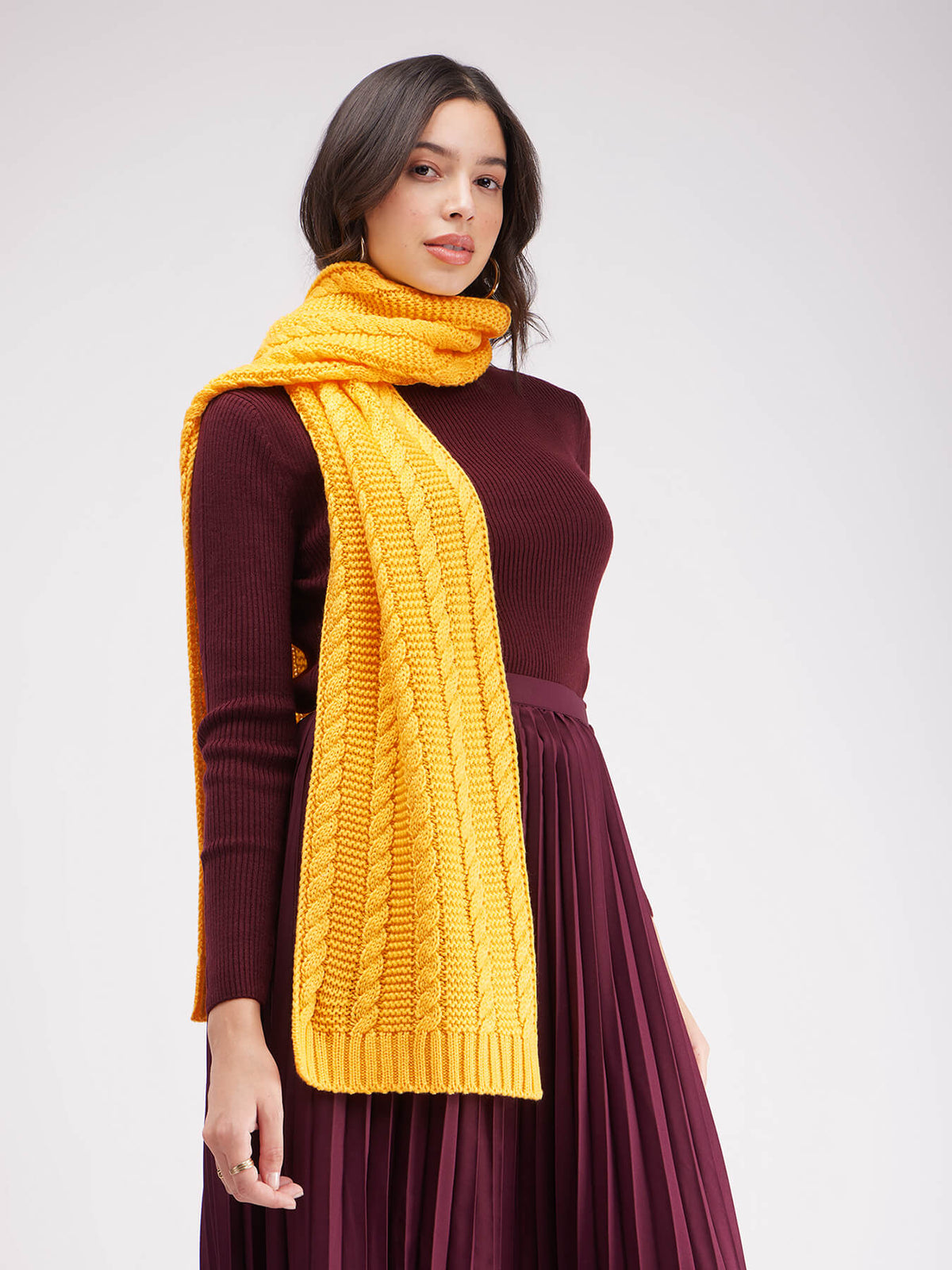 LivSoft Cable Knit Muffler - Yellow