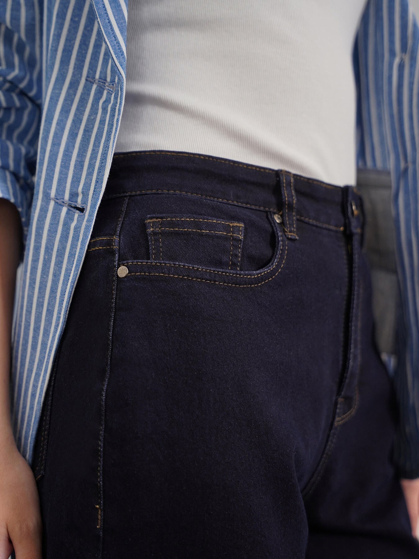 Mom Fit Jeans - Navy Blue