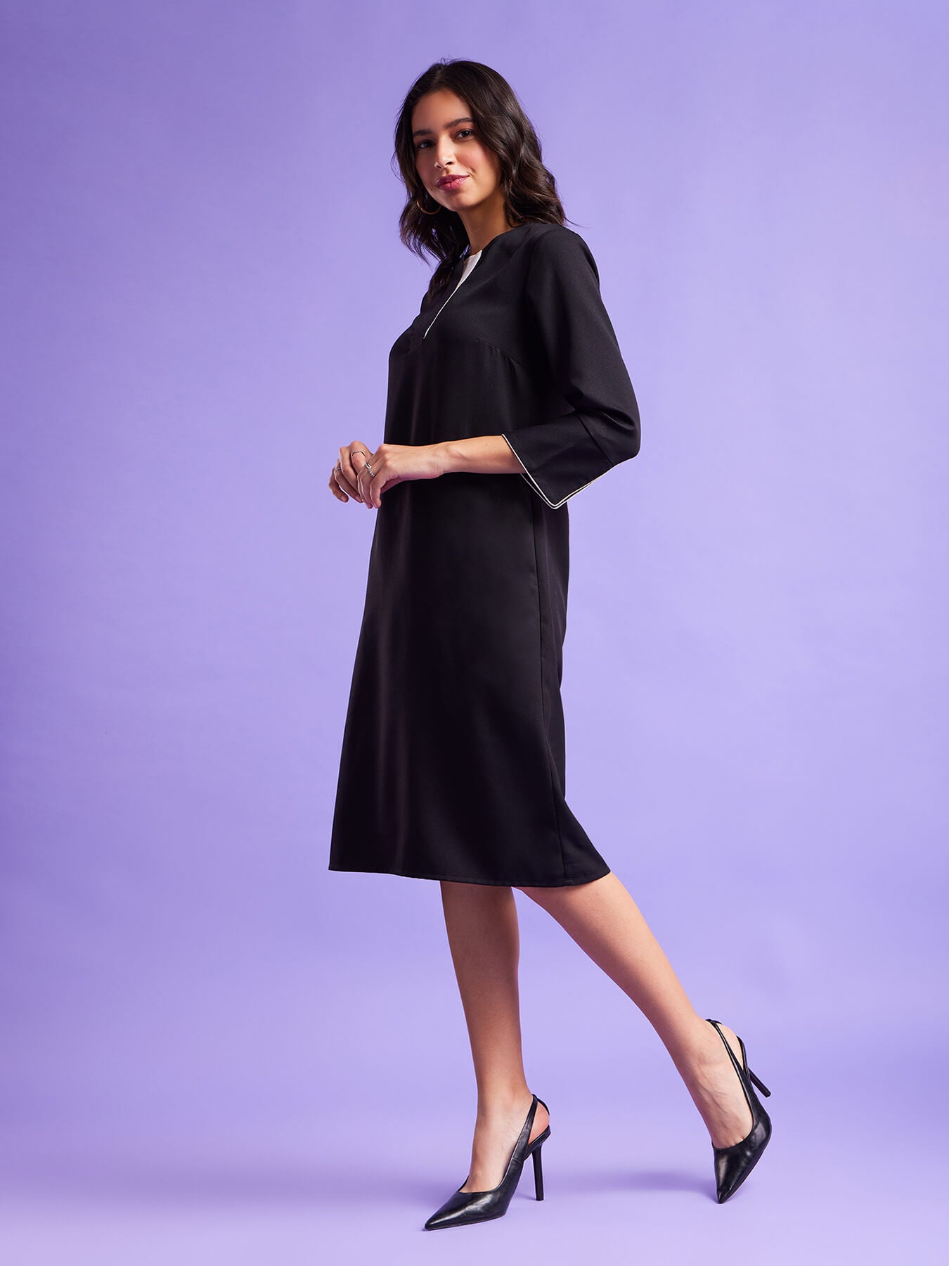 V Neck Shift Dress - Black