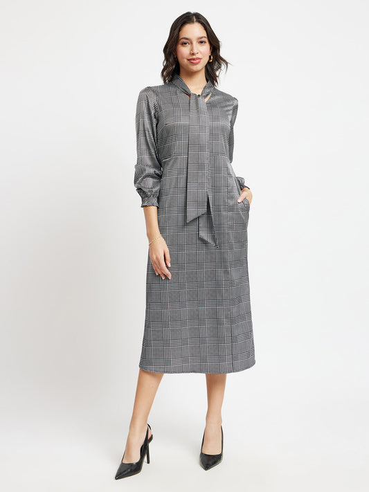 Satin Geometric Print Tie-Up Dress - Black And White
