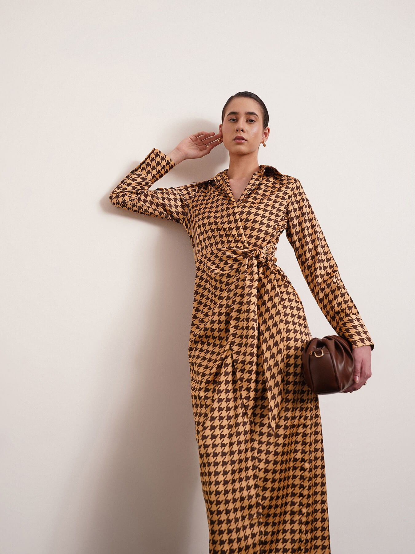 Satin Houndstooth Print Wrap Dress - Brown And Gold