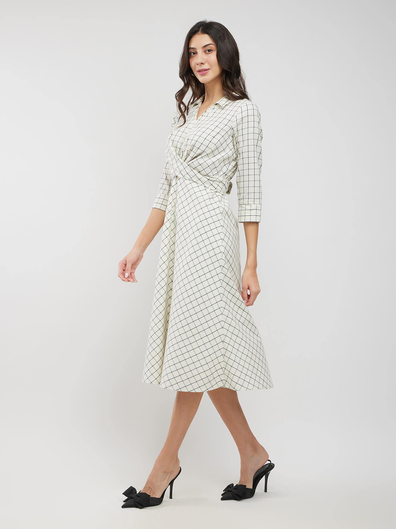 Cotton Checkered Wrap Dress - Off White And Black