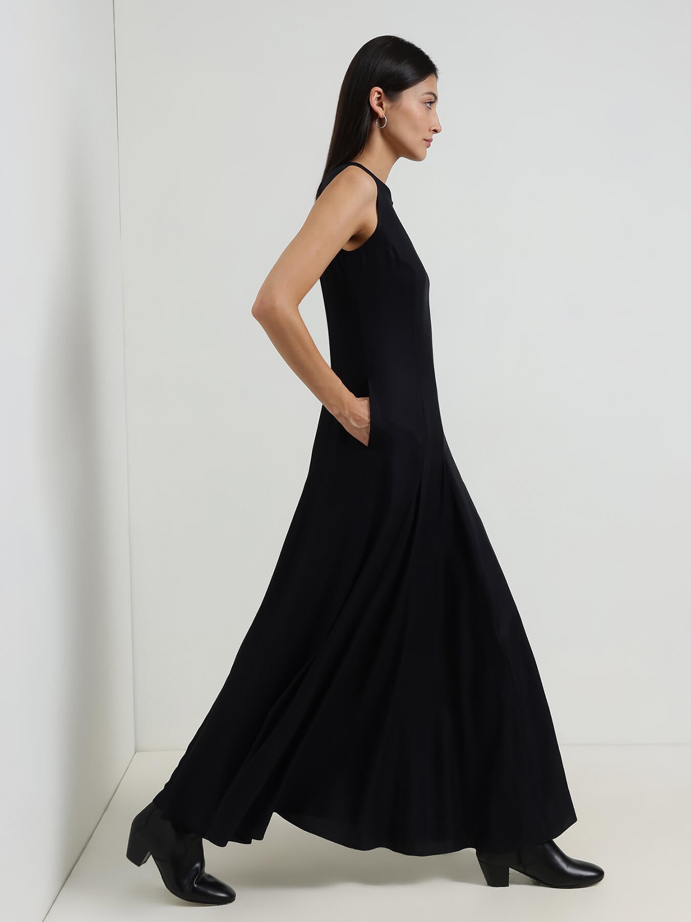 Fit & Flare Maxi Dress - Black