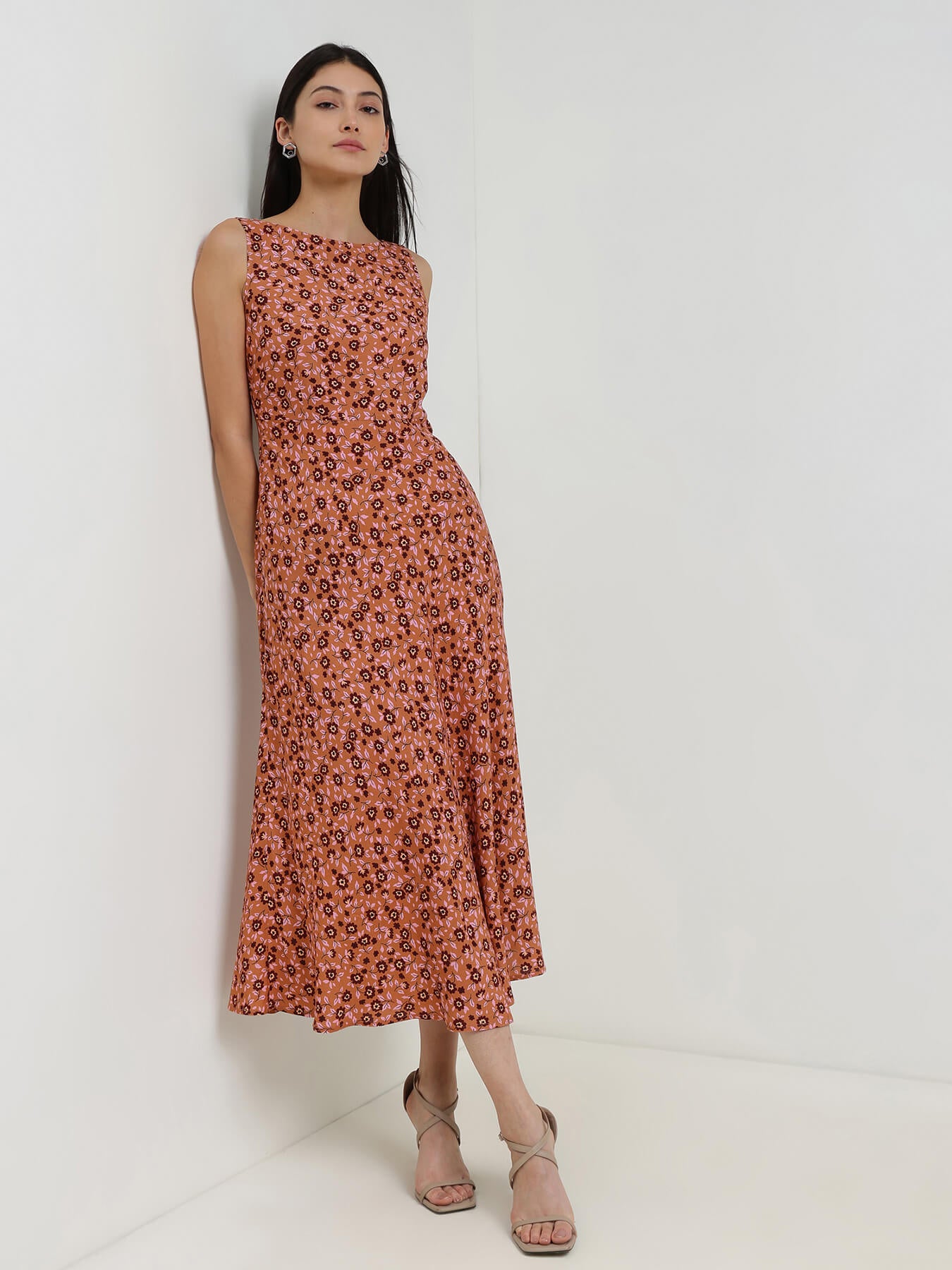 Floral Fit & Flare Maxi Dress - Brown