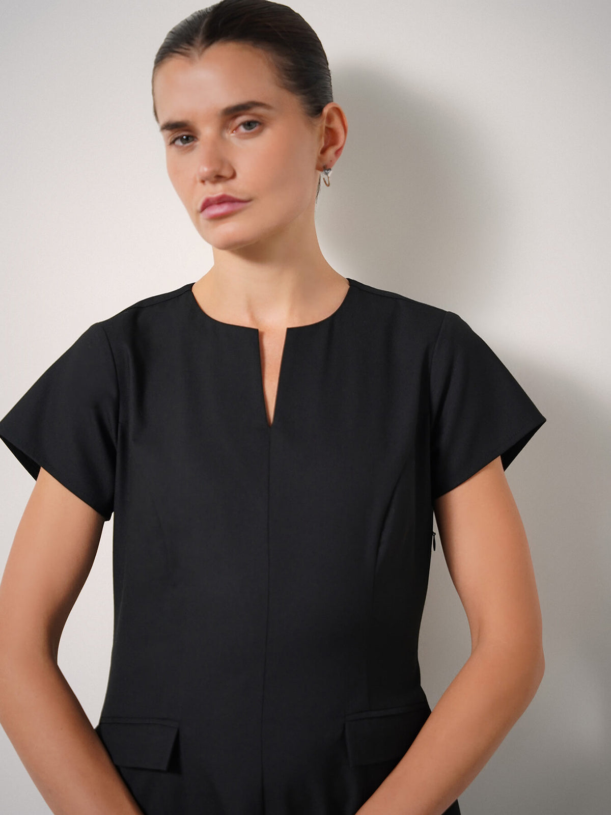 Round Neck A-line Dress - Black