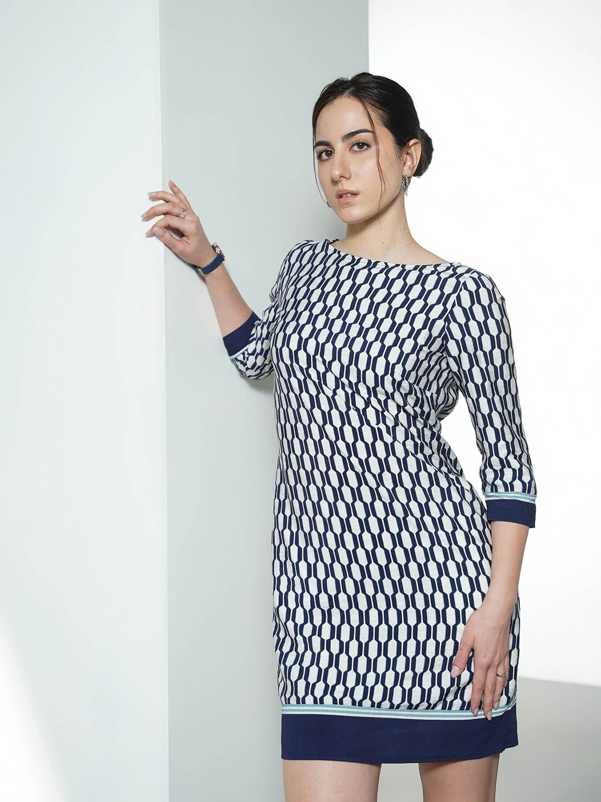 Round Neck Shift Dress - Navy