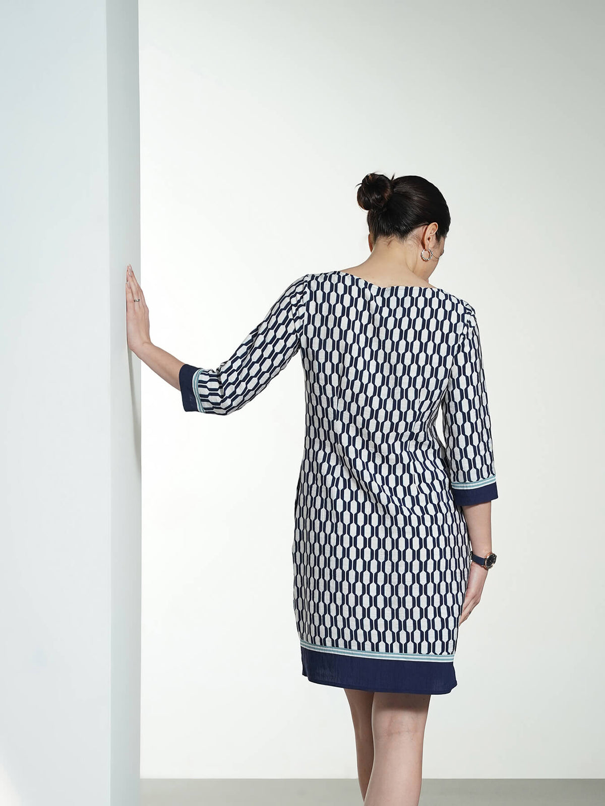 Round Neck Shift Dress - Navy