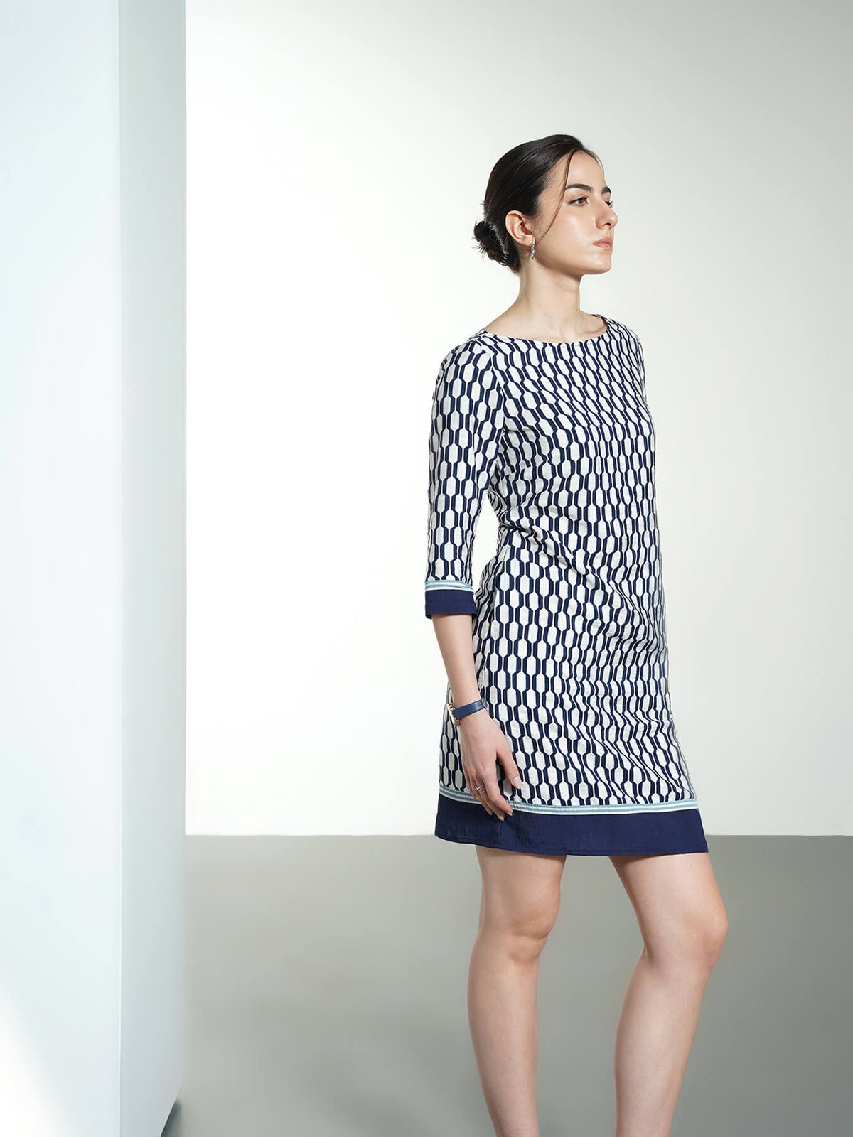 Round Neck Shift Dress - Navy