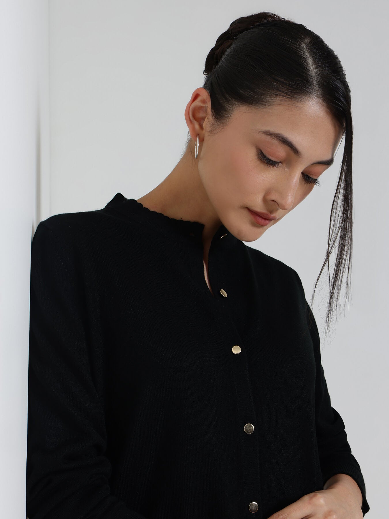 LivSoft Round Neck Cardigan - Black
