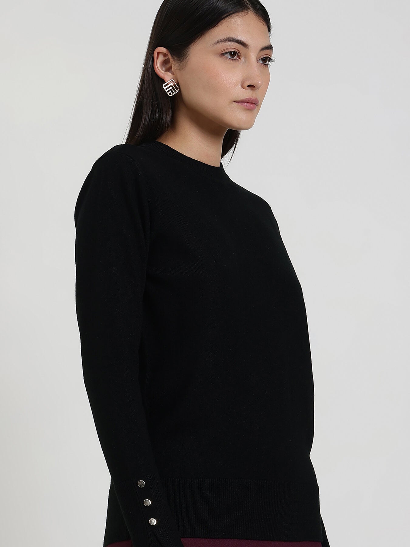 LivSoft Round Neck Sweater - Black