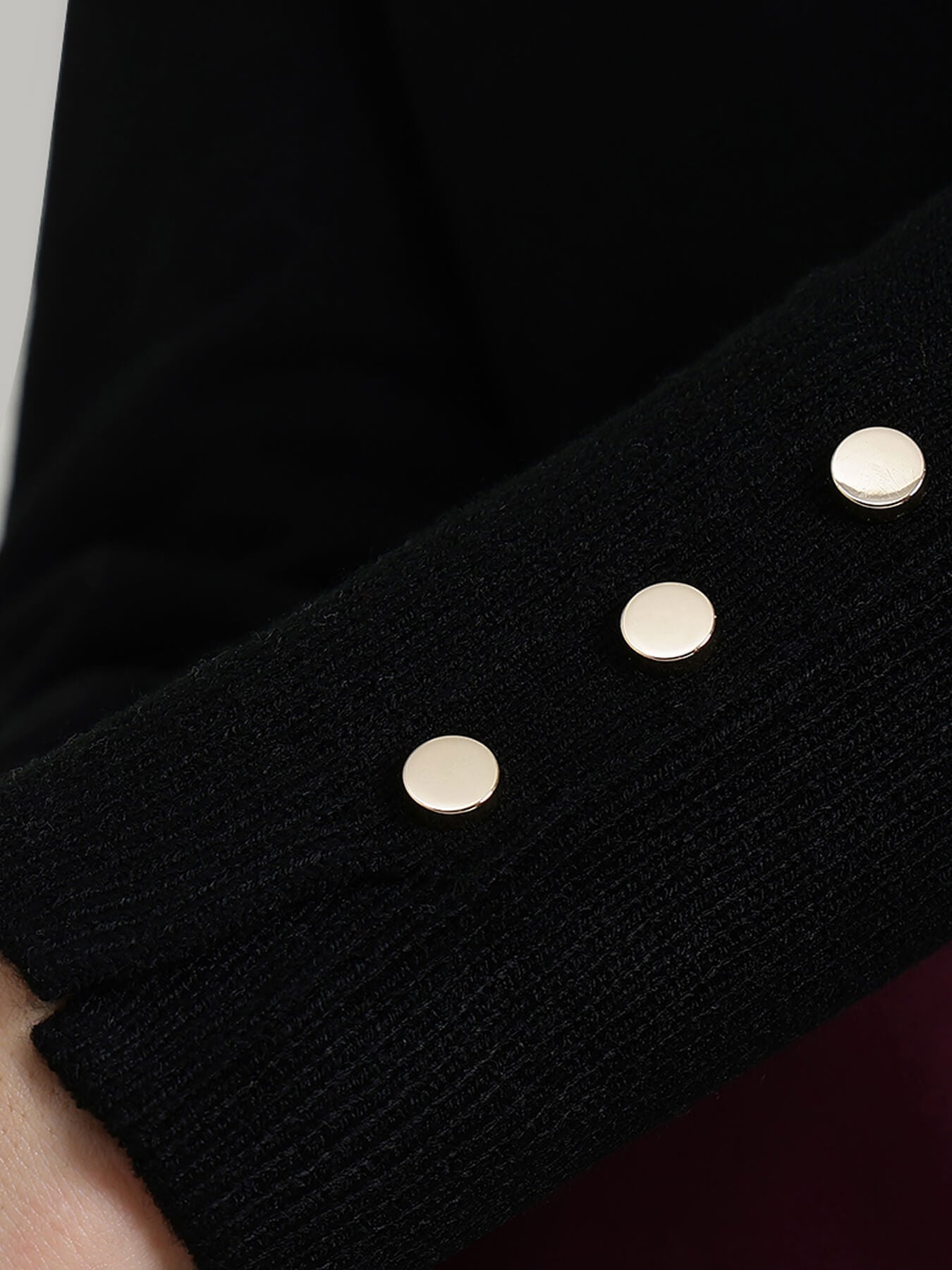 LivSoft Round Neck Sweater - Black