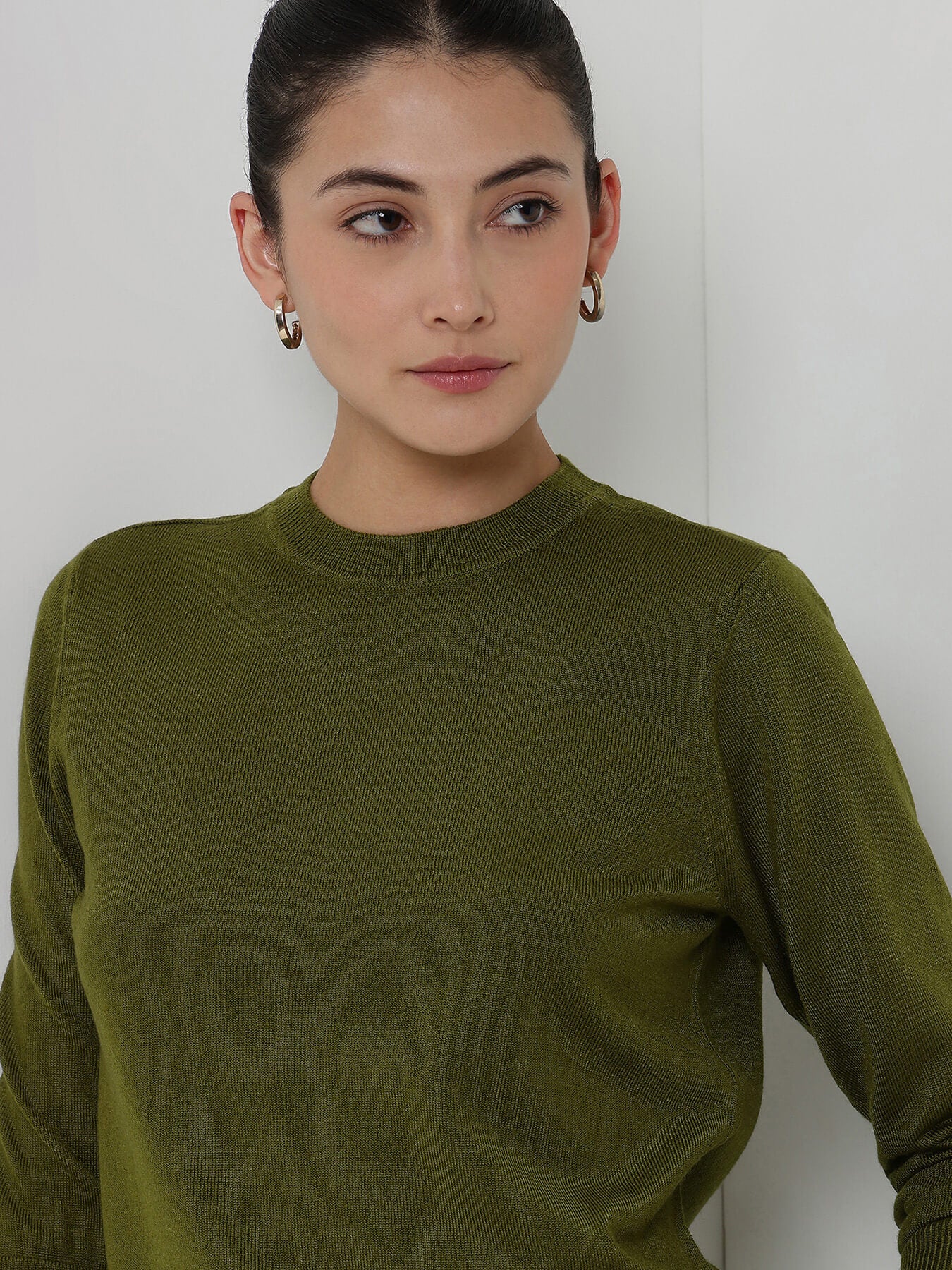 LivSoft Round Neck Sweater - Olive