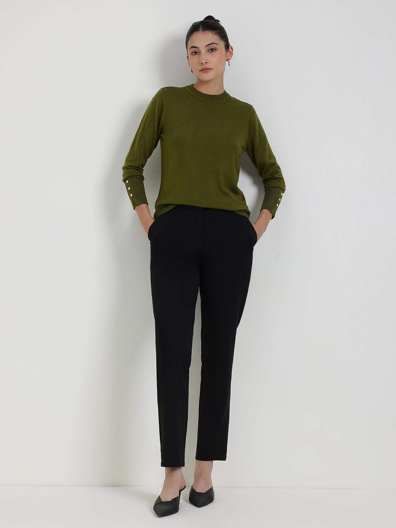 LivSoft Round Neck Sweater - Olive