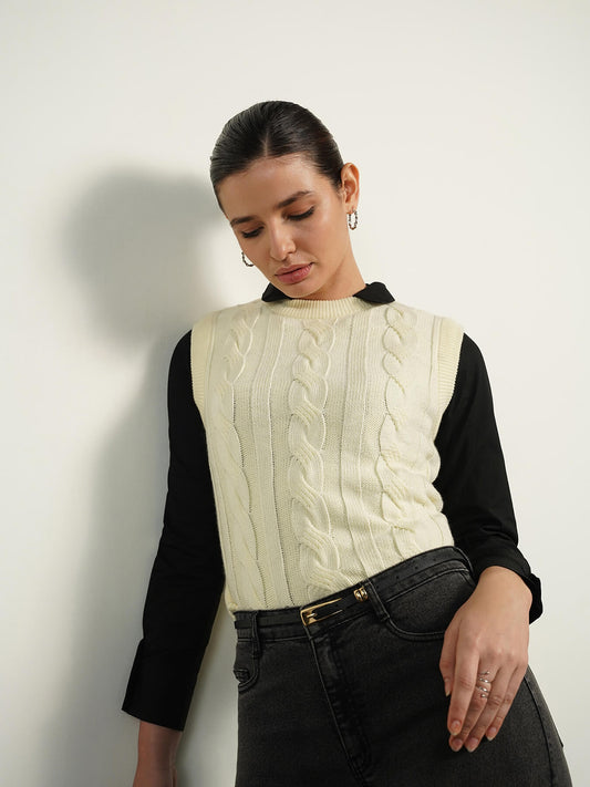 Ultra Livsoft Cable Knit Vest - White