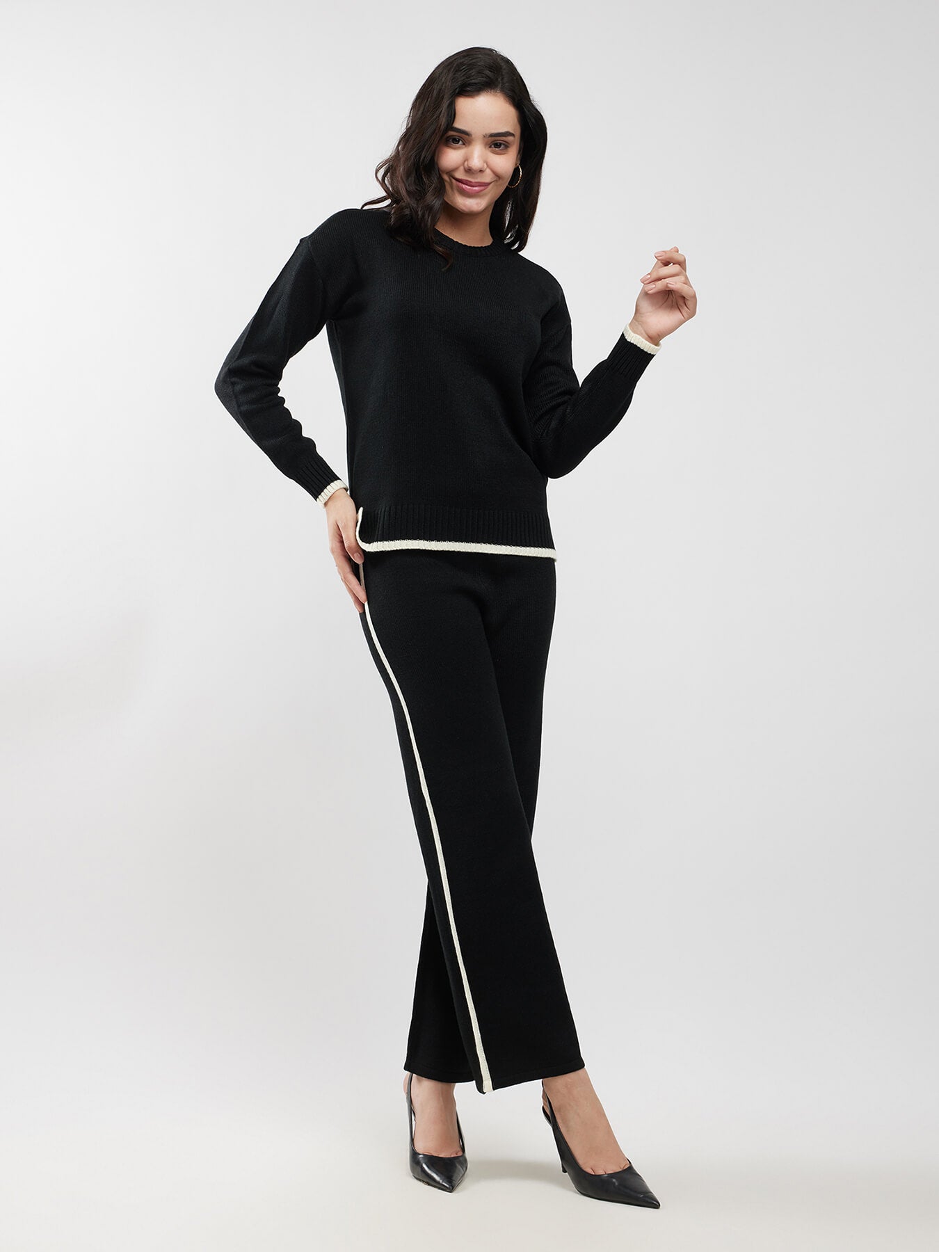 LivSoft Contrast Detail Co-ord Set - Black
