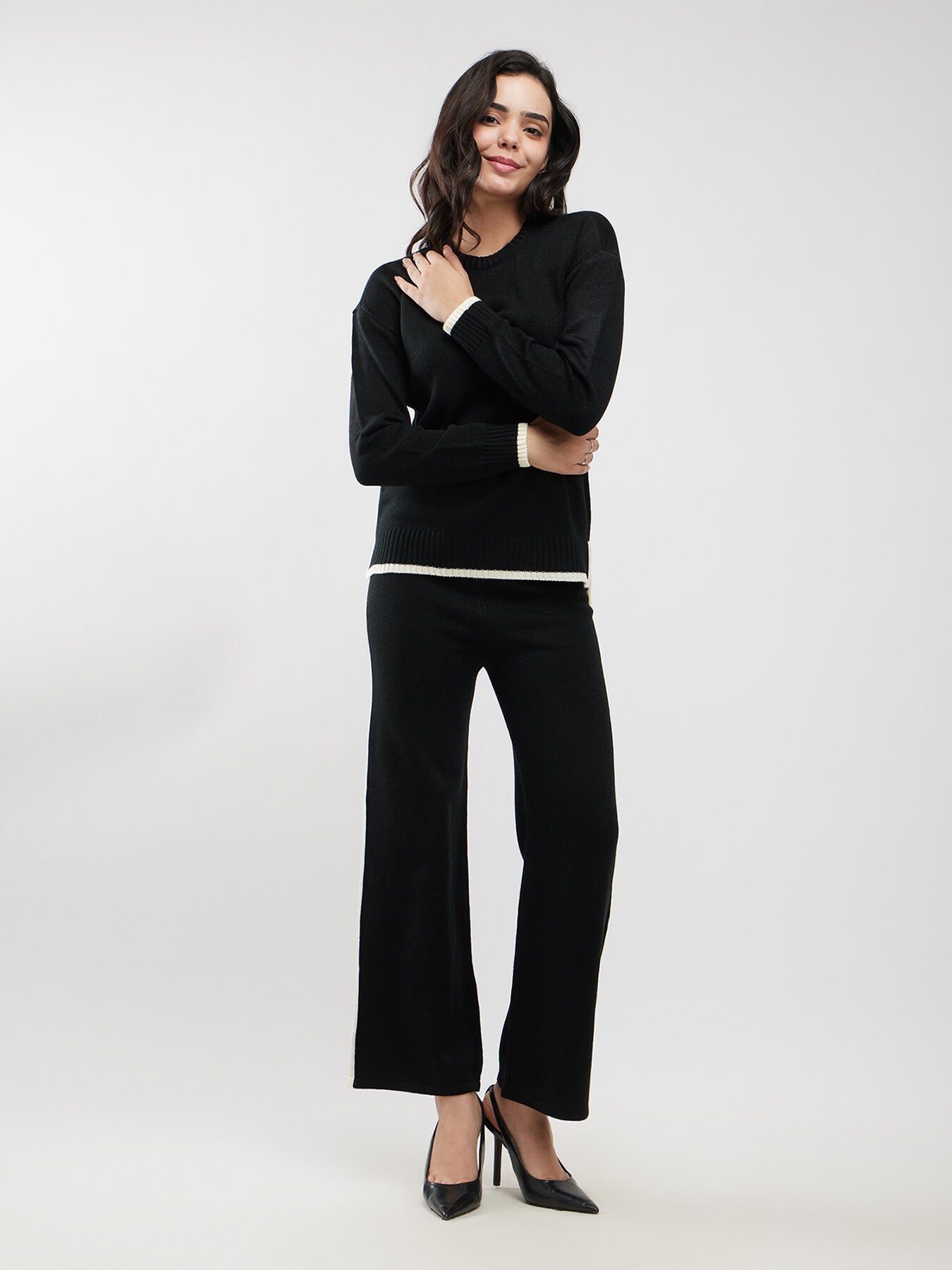 LivSoft Contrast Detail Co-ord Set - Black