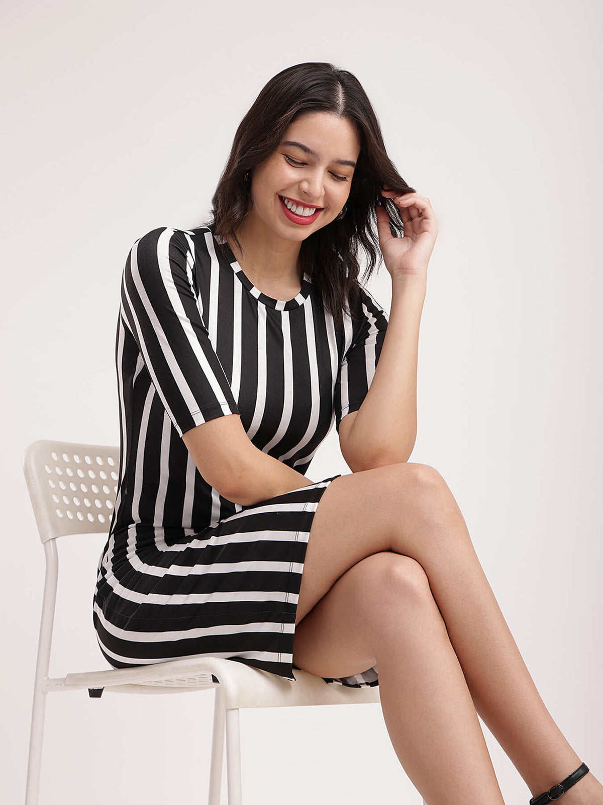 Striped Knitted Shift Dress - White And Black